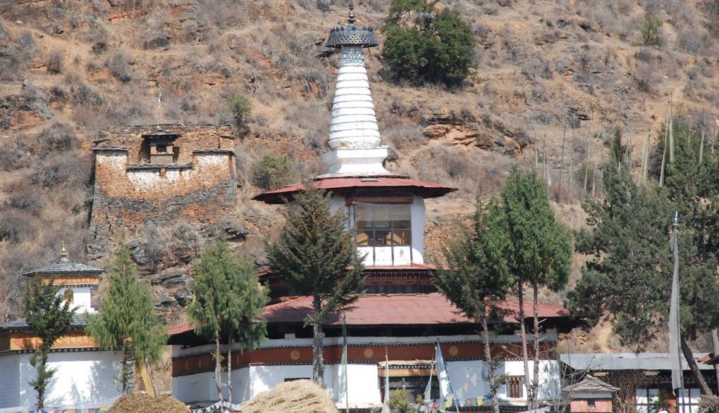 Dungtse Lhakhang - Unique three-story chorten-shaped temple